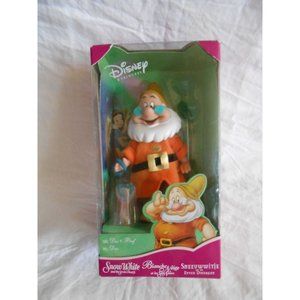 Disney Snow White and the seven Dwarfs Doc Doll with Lantern and Ring Collectors
